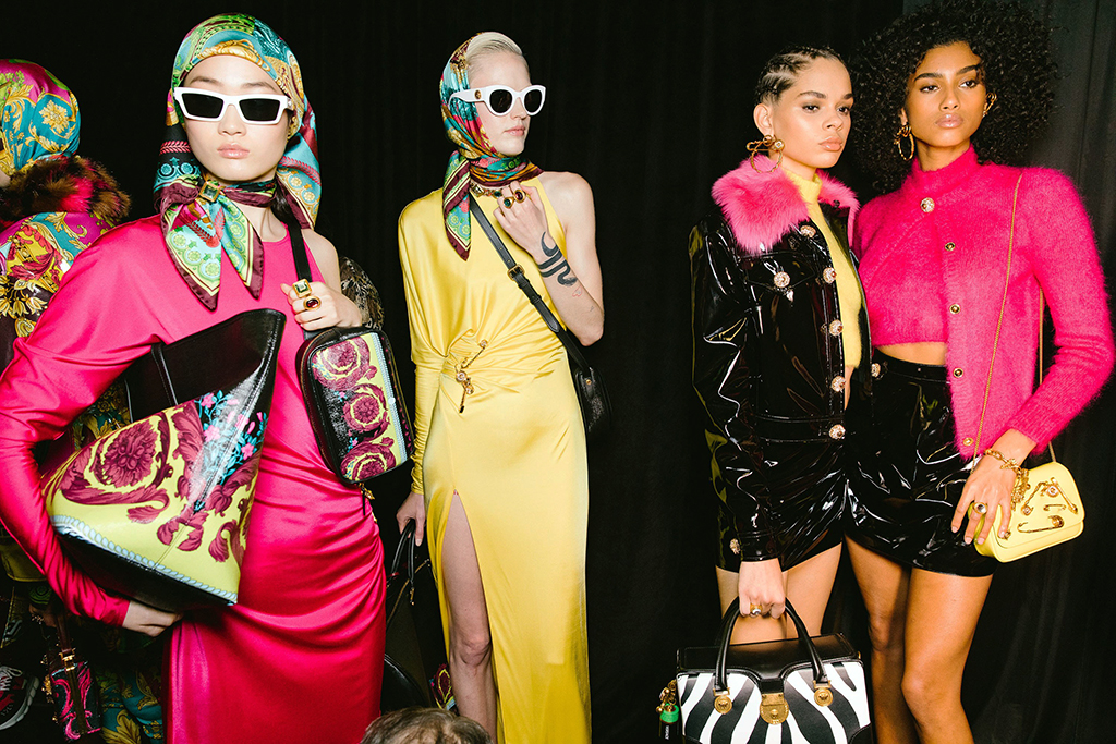 Versace Pre-Fall 2019: Donatella's Triumph - Global Fashion News