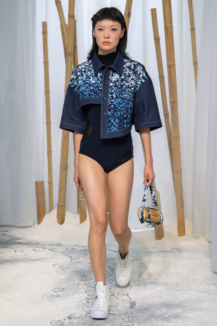 Feng Chen Wang Spring 2020: Futuristic Unisex Sportswear - Global ...